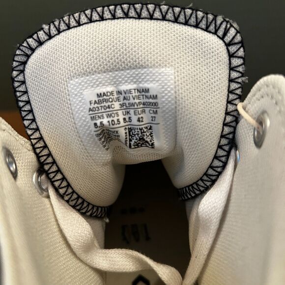 Chuck Taylor All Star Lugged 2.0 Leather High Top A03704C - Black - Picture 8 of 10